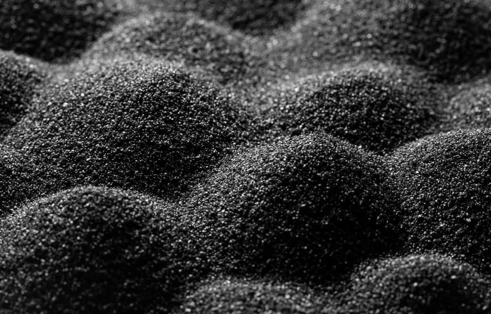 Material granulado preto: conheça suas aplicações e onde comprá-lo